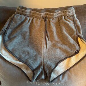 GYMSHARK SHORT • M